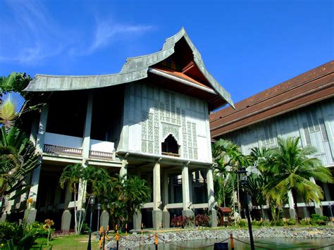 Muzium Negeri Terengganu | Travel Guide & Makan² Guide