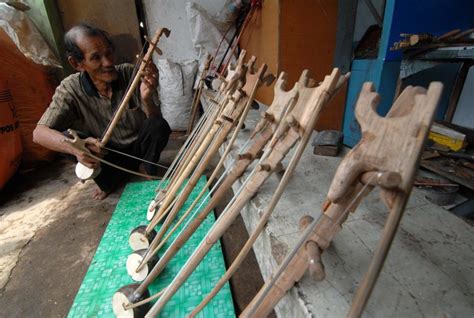 Nah, apa saja nama alat musik tradisional dari betawi? 33 Alat Musik Tradisional Indonesia | Berdasarkan Provinsi Yang Ada