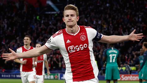 Matthijs de ligt fifa 21 career mode. Matthijs de Ligt joins Juventus from Ajax in €75m deal ...