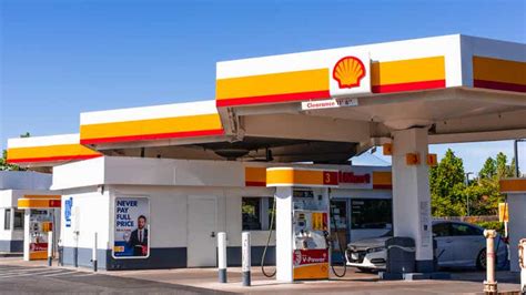 Shell Agrees To Sell Some Gas Stations To Win Regulator Approval On