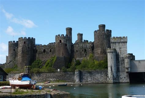 Your Guide To Conwy Castle North Wales Menai Holidays