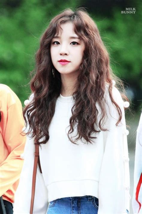 Yuqig Idlebeautiful😍😍😍 Kpop Girls Kpop Girl Groups Long Hair Styles