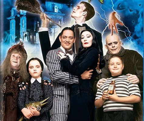 ¿cómo Se Ven Los Actores De Los Locos Addams En La Actualidad Vix