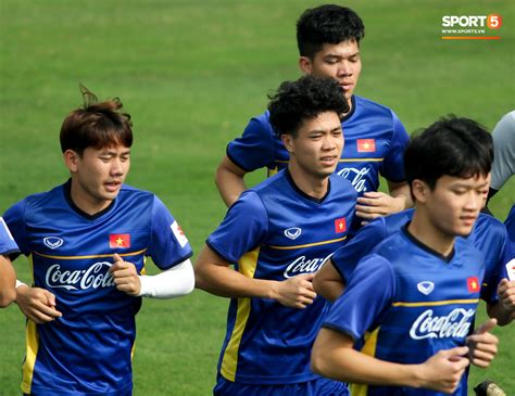 Here's a big list of lots of cute emoticons! ASIAN CUP 2019: Công Phượng và Văn Toàn có kiểu tóc mới