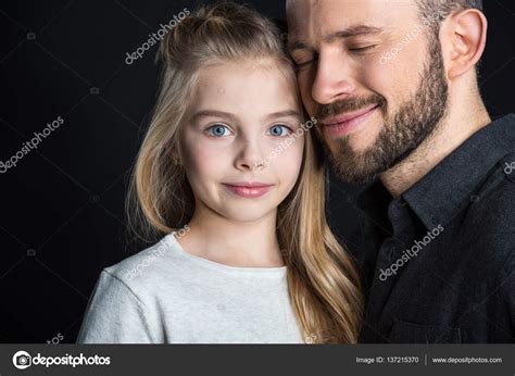 Niña Con Su Padre Fotografía De Stock © Igortishenko 137215370