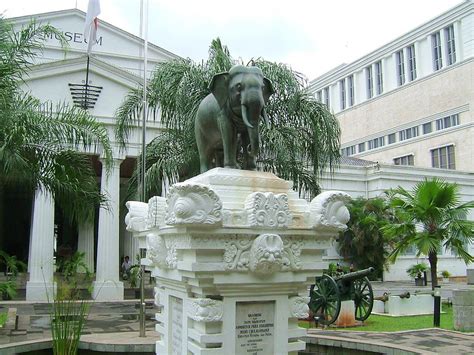 Pusat pengembangan sumber daya manusia kementerian agraria dan tata ruang/badan pertanahan nasional. Sejarah Hari Ini (28 Mei 1979) - Pengesahan Nama Museum ...