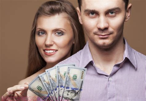 How To Talk About Money With Your Fiancé