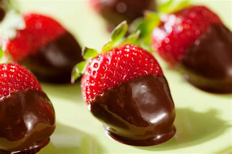 Chocolate Coated Strawberries Recipe