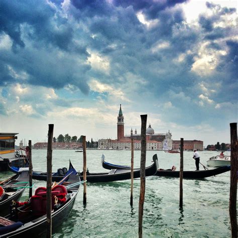 Le tourisme en italie est merveilleux. Venise Italie - Timbrado