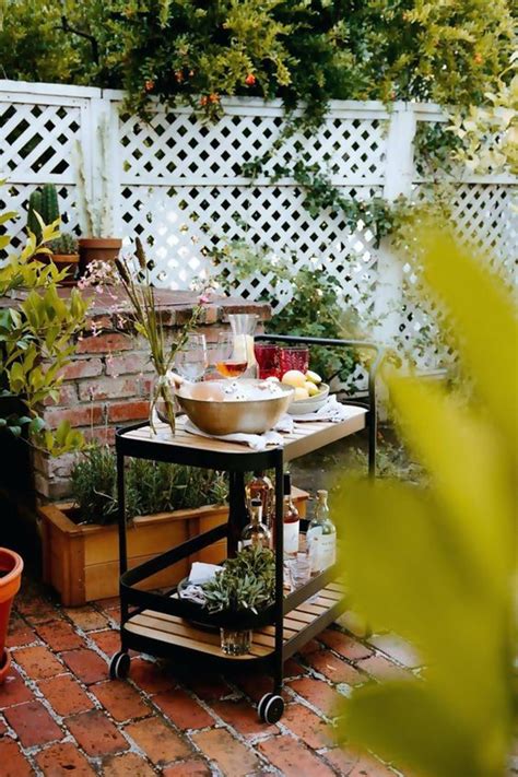 27 Creative Spring Garden Decorating Ideas Youll Love