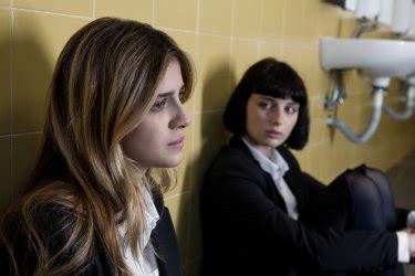 Isabella aguilar, giacomo durzi, antonio le fosse, giacomo mazzariol, marco raspanti, romolo re salvador, eleonora trucchi. Baby, recensione della serie Netflix sul caso delle baby ...