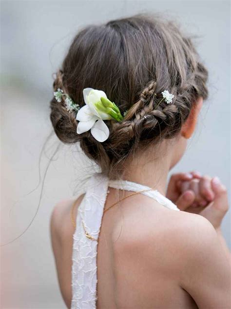 14 Adorable Flower Girl Hairstyles