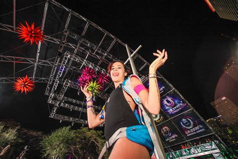 go inside ultra music festival 2014 with these giant photos nsfw huffpost