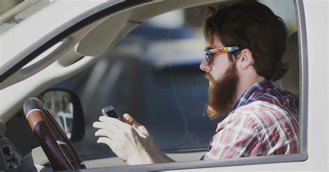 What To Do About Distracted Drivers Tellusatoday