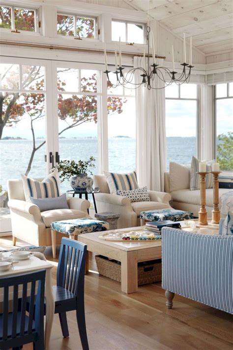 Stunning Coastal Living Room Decoration Ideas 16 Homyhomee