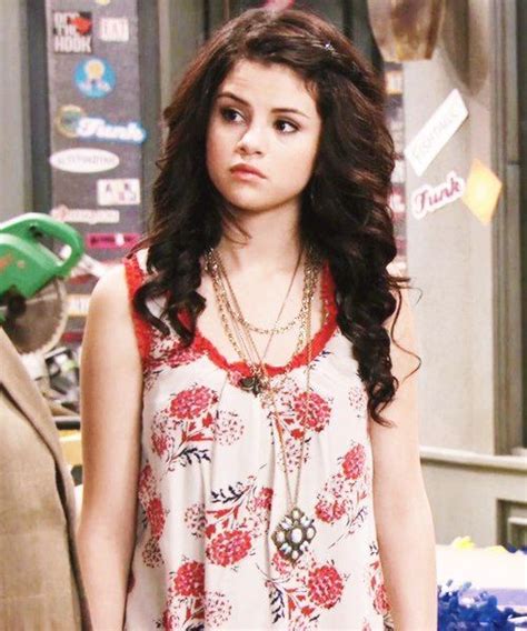 selena gomez as alex russo in wizards of waverly place selena gomez cute selena gomez hair