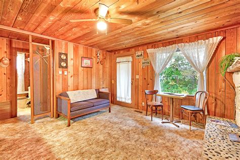 Our cabin is awaiting you and your family in the seaside town of westport. Crews Quarters-Vacation Rental Cabin, Westport, Westport ...
