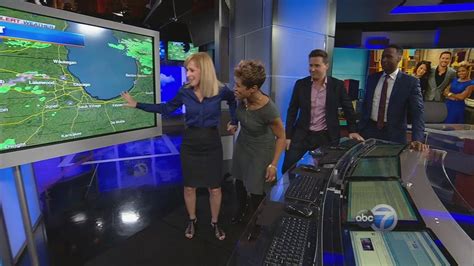 Covering news, consumer stories, investigations, weather, entertainment, health, lifestyle, sports and more. ABC7 debuts dynamic State Street Studio | abc7chicago.com