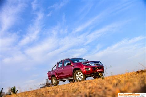 This video is made for malaysian audience as it is done in bahasa malaysia language. 2018 Isuzu D-Max V-Cross High - Test Drive Review | India ...
