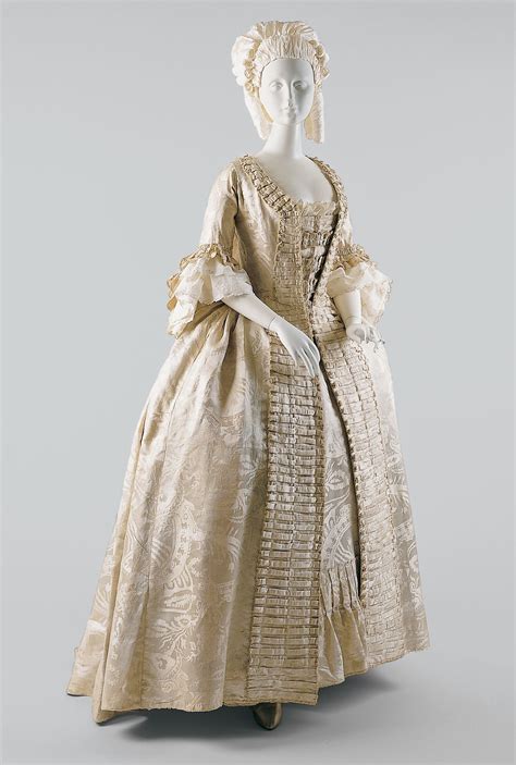1700 Style Rococo Fashion Historical Dresses 18th Century Fashion