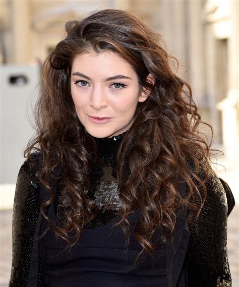 lorde goes “solar power” blonde for her new video oye times