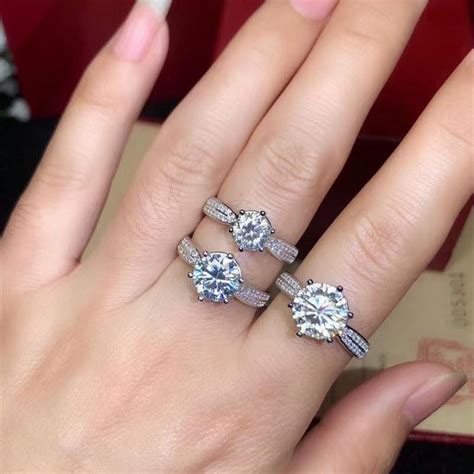 The Average Size And Carat Weight Of Moissanite And Diamond Engagement