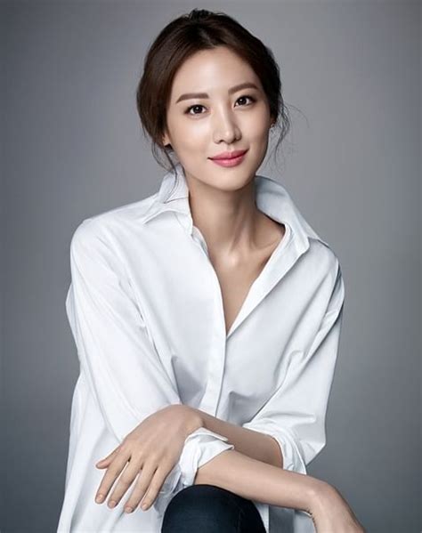 The Avengers Actress Claudia Kim Is The New Asian Face Of Bobbi Brown