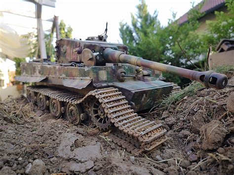 Panzerkampfwagen vi tiger ausf.e (sd.kfz.181) tiger i. Tiger 214 bleibt mit zerstörter Kette liegen #1 ...