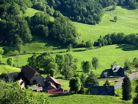 Indeed, to many beyond francia the franks now were all the western european states as far as ran the writ of the pope and the use of the latin. Auvernia - Francia