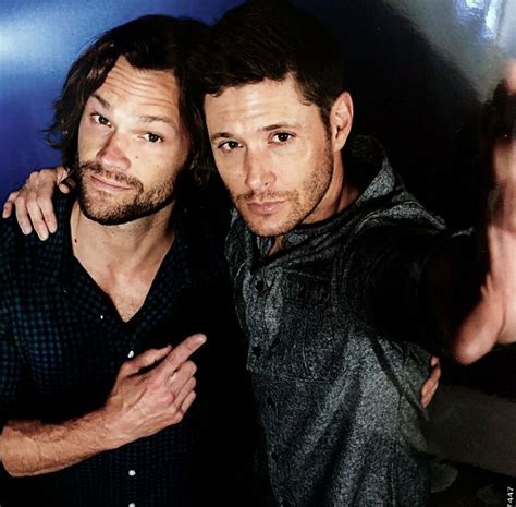 J2 📸 Supernatural Bunker Supernatural Pictures Supernatural Fans Spn Jensen Ackles Jared
