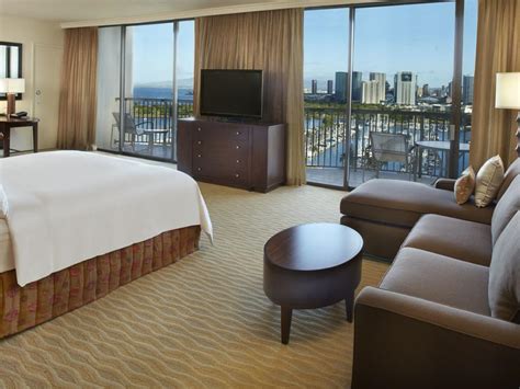 Hilton Hawaiian Village Beach Resort And Spa Accommodation