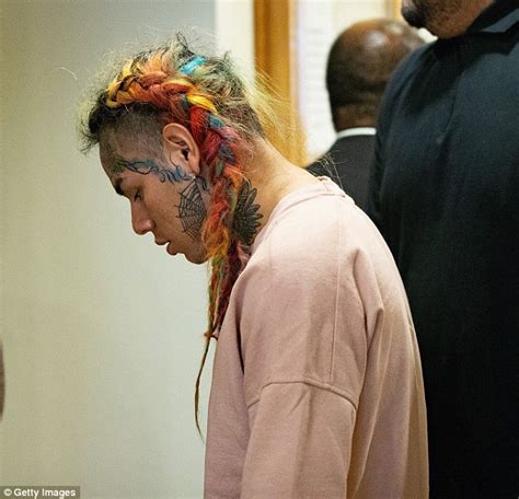 Tekashi69 At Houston Courthouse In Same Outfit He Wore At Miami Club