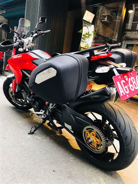 It's essentially a hypermotard that's more comfortably set up for touring, with a better seat, luggage, and a slightly. 2014年 Ducati Hyperstrada 821 ABS 總代理 車況極優 可分期 免頭款 歡迎車換車 網路 ...