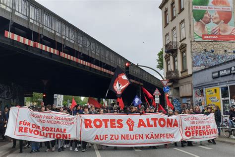 Für deutsche bank filiale hamburg altona in hamburg sind 36 bewertungen abgegeben worden. 1 Mai Demo Hamburg Eimsbuettel Antifa Altona Ost ...
