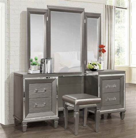 A bedroom vanity is the perfect place to store your jewelry, perfumes and makeup. Homelegance 1616-14-15 3 pc Allura gray finish wood ...