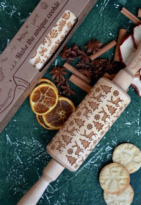 Christmas T Rolling Pin Wooden Engraved Reindeer Christmas