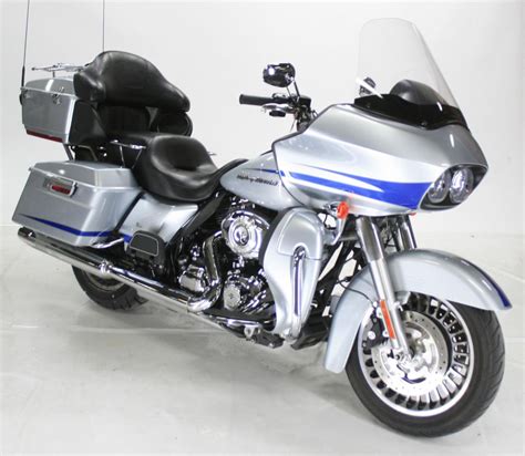 This rio red and black ember with quartzite graphics package the tc103 is also standard equipment in the oe 2011 road glide ultra we tested last week , and also as part of an optional power pak upgrade package. Buy 2011 Harley-Davidson Road Glide Ultra FLTRU Touring on ...