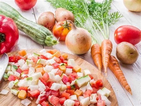 Best Vegetable Chopper for Salads Comparison Reviews (2021) - Top Reveal