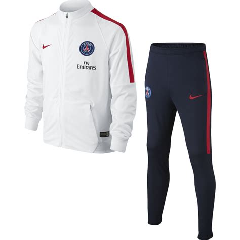Il y a 3 grandeurs s = 36/38, m = 40/42, l = 44/46 pour l'europe et la france. haut survetement psg noir