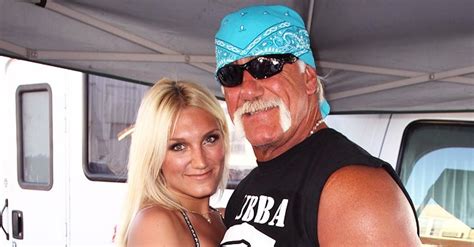 Hulk Hogans Daughter Brooke Shows Off Her Stunning Figure In A New