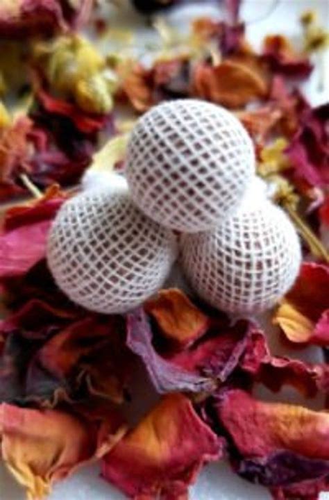 How to use yoni pearls. 3x pearls Yoni Detox Pearls +/- Yoni Applicators in 2020 ...