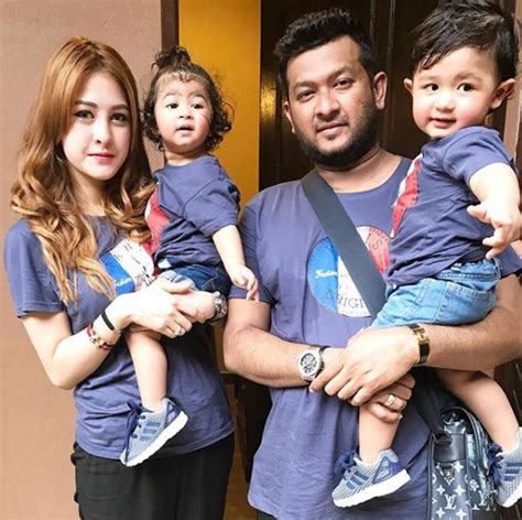 Pitam akak bila dapat tahu izzue islam nak kahwin. #MHRecap 5 Selebriti Malaysia Kahwin Di Usia Muda - Media ...