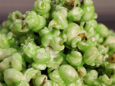 When it reaches a boil allow it to cook for 5 minutes without stirring on medium heat. How to Make Green Popcorn: 10 Steps (with Pictures) - wikiHow