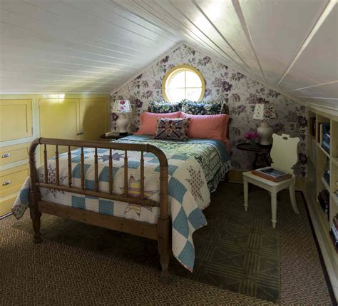 33 Dreamy Attic Bedroom Ideas That Are Super Cozy