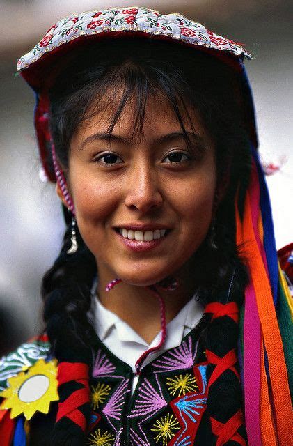 Pb06 16 Peruvian Women Beautiful People Color Photography