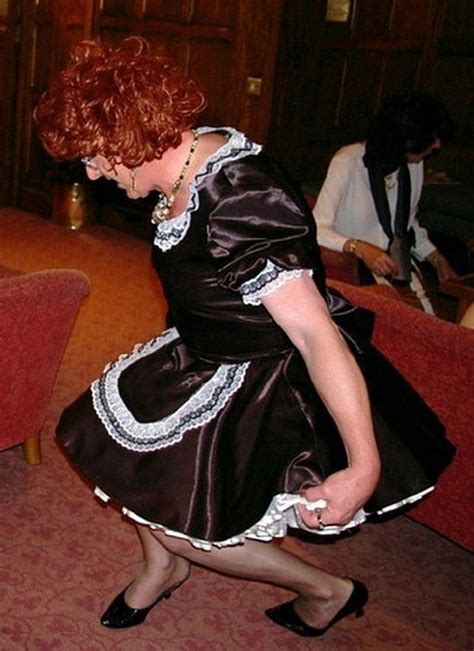 that s a good curtsy sissy maid dresses sissy dress sissy maids brolita maid uniform