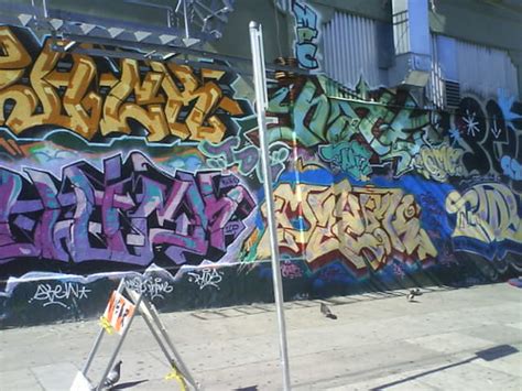 San Francisco Graffiti In San Francisco Wall Mission Distr Flickr