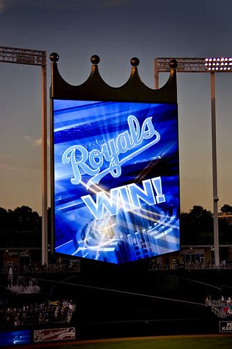 Royals Win The Giant Crown Scoreboard Tells The Outcome O Flickr