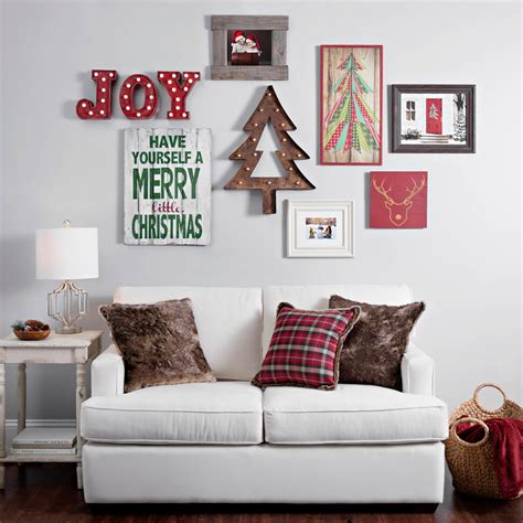 35 Best Christmas Wall Decor Ideas And Designs For 2021
