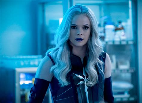 Is Danielle Panabaker Leaving The Flash The Caitlin Snow Killer Frost